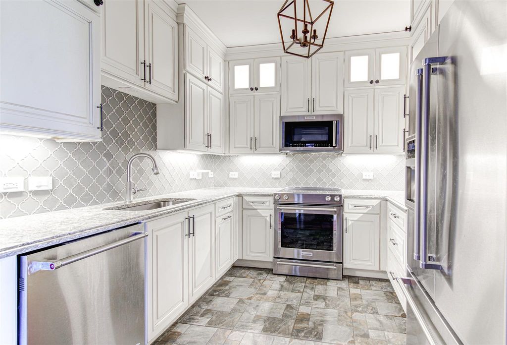 54 Rainey ST 706, Austin, TX 78701