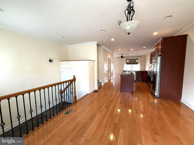 4700 SMICK ST, Philadelphia, PA 19127