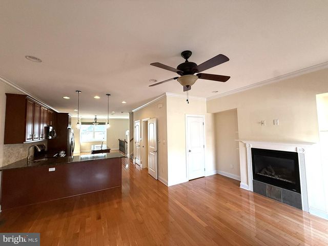 4700 SMICK ST, Philadelphia, PA 19127