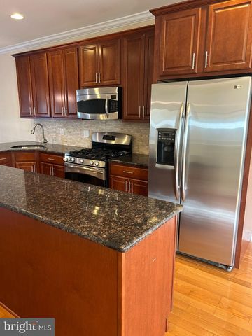 4700 SMICK ST, Philadelphia, PA 19127