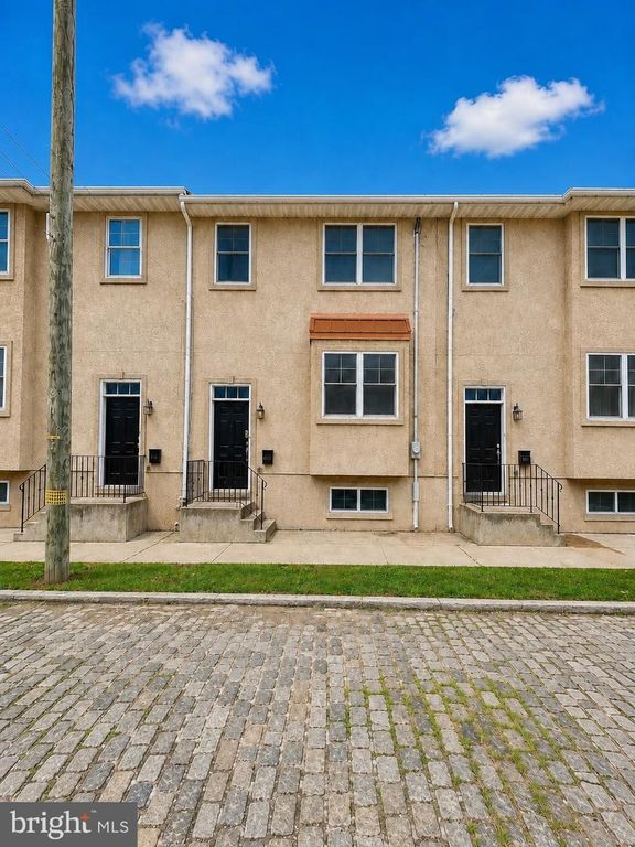 4700 SMICK ST, Philadelphia, PA 19127