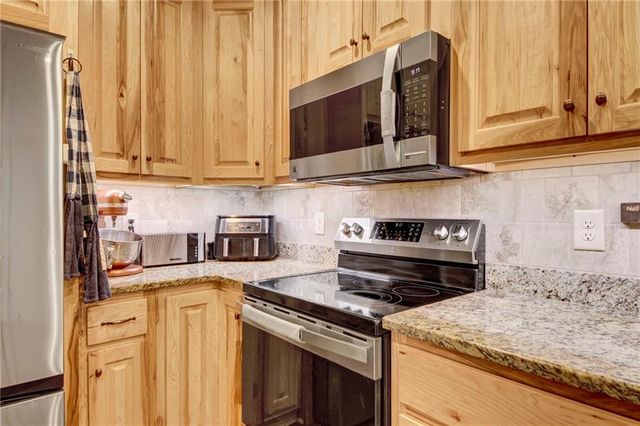 2406 Winterview Ridge, Gainesville, GA 30506