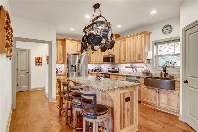 2406 Winterview Ridge, Gainesville, GA 30506