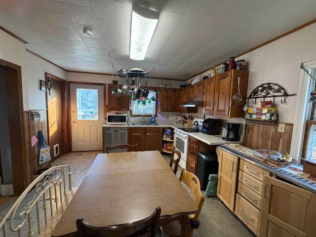 17 Pappas Road, Claremont, NH 03743