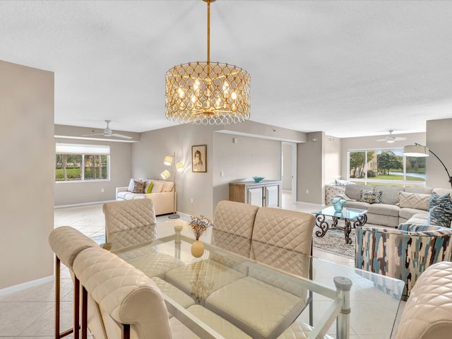 5842 Crystal Shores Drive 201, Boynton Beach, FL 33437