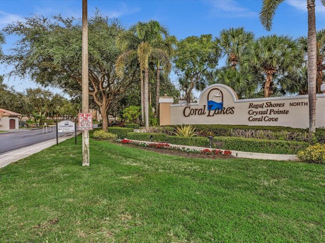 5842 Crystal Shores Drive 201, Boynton Beach, FL 33437