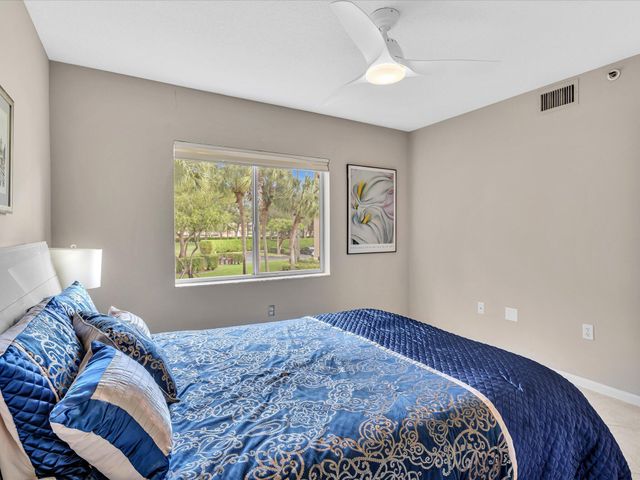 5842 Crystal Shores Drive 201, Boynton Beach, FL 33437