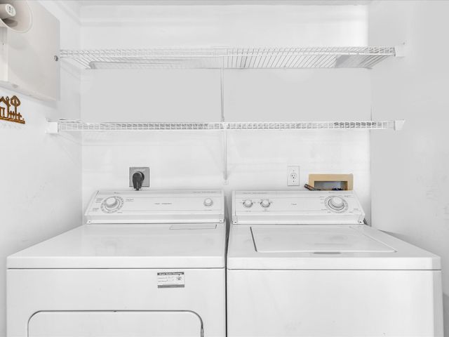 5842 Crystal Shores Drive 201, Boynton Beach, FL 33437