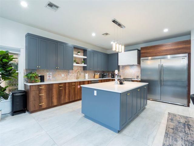 2615 E Las Olas Boulevard, Fort Lauderdale, FL 33301