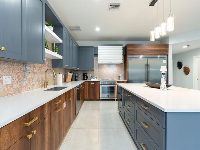 2615 E Las Olas Boulevard, Fort Lauderdale, FL 33301