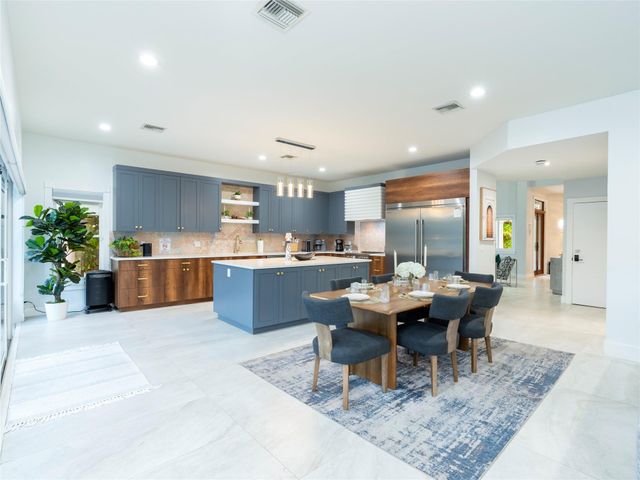 2615 E Las Olas Boulevard, Fort Lauderdale, FL 33301