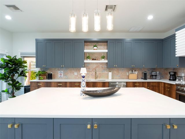 2615 E Las Olas Boulevard, Fort Lauderdale, FL 33301