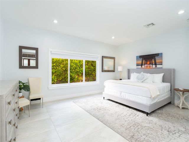 2615 E Las Olas Boulevard, Fort Lauderdale, FL 33301