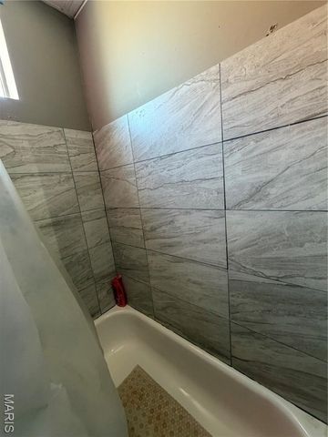 7501 Vermont Avenue, St Louis, MO 63111