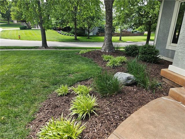 17504 W 84th Street, Lenexa, KS 66219