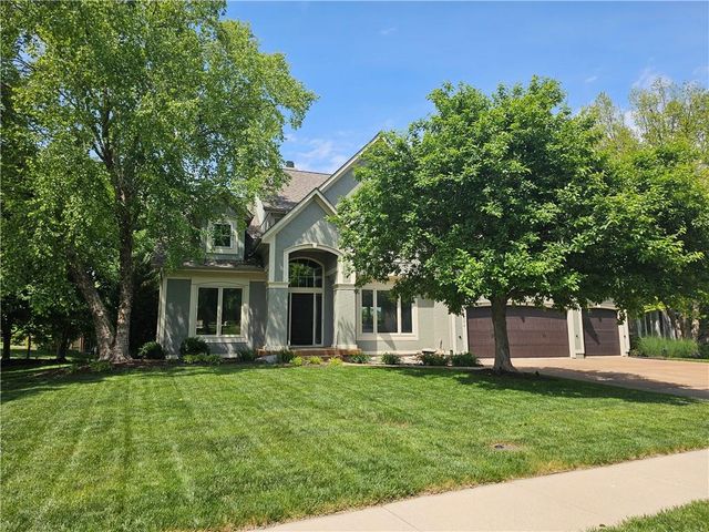17504 W 84th Street, Lenexa, KS 66219
