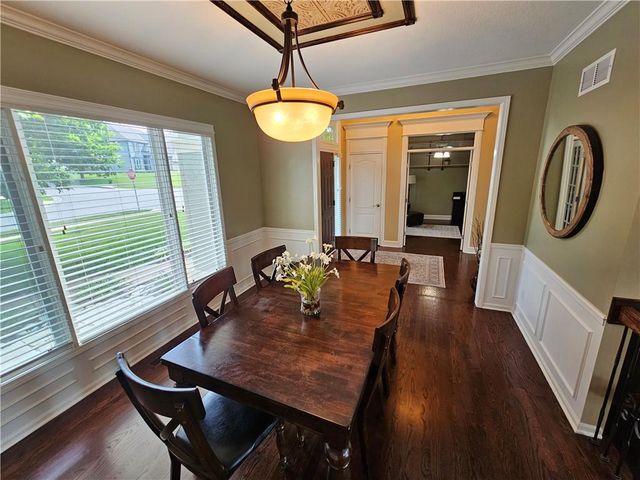 17504 W 84th Street, Lenexa, KS 66219