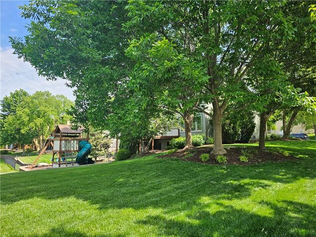 17504 W 84th Street, Lenexa, KS 66219