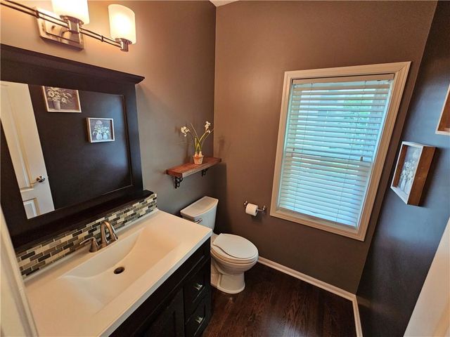 17504 W 84th Street, Lenexa, KS 66219
