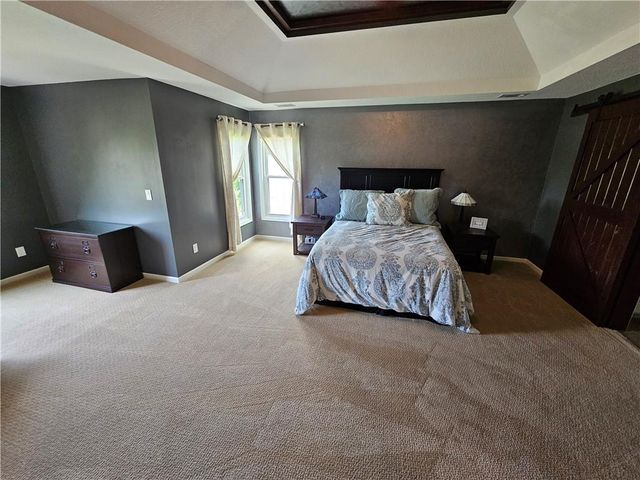 17504 W 84th Street, Lenexa, KS 66219