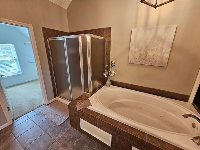 17504 W 84th Street, Lenexa, KS 66219