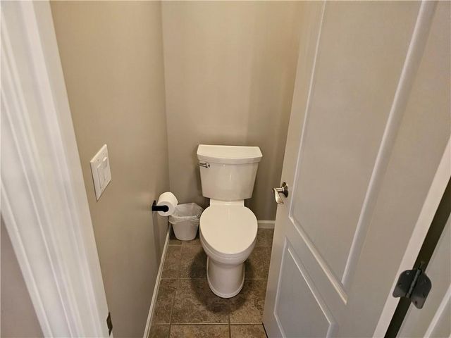 17504 W 84th Street, Lenexa, KS 66219