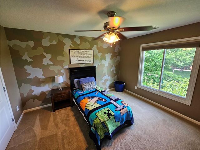 17504 W 84th Street, Lenexa, KS 66219