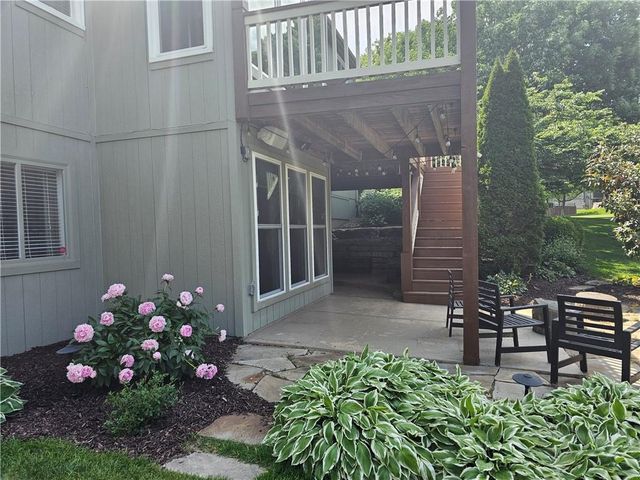 17504 W 84th Street, Lenexa, KS 66219