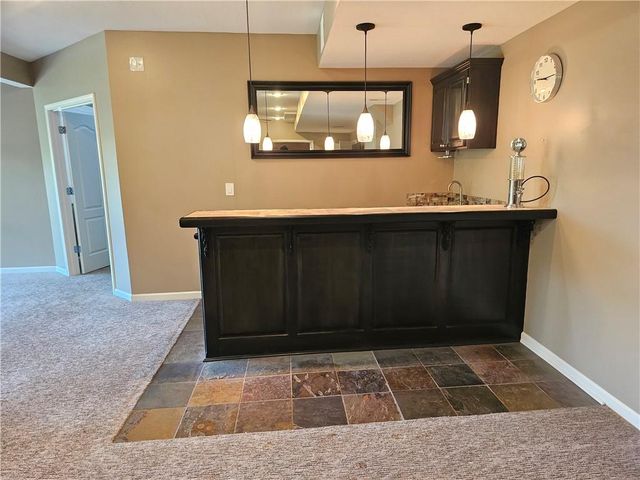 17504 W 84th Street, Lenexa, KS 66219