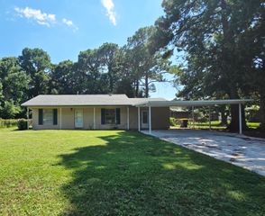224 SW Rose Marie Lane, Fort Walton Beach, FL 32548
