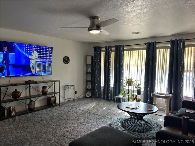 661 12th Avenue NW, Ardmore, OK 73401