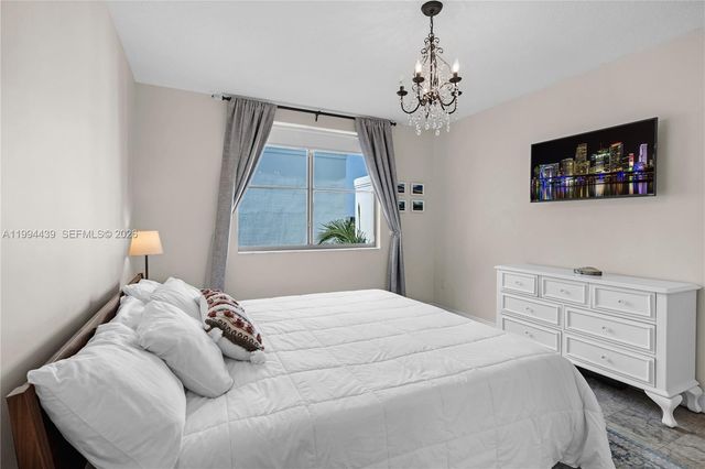 110 Washington Ave 1712, Miami Beach, FL 33139