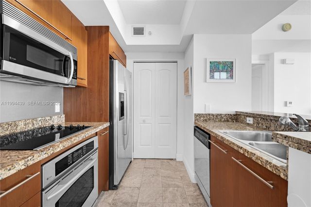 110 Washington Ave 1712, Miami Beach, FL 33139