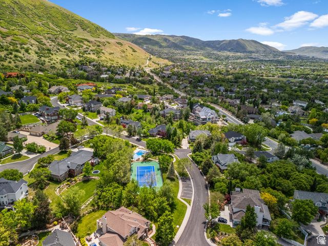 2016 E GRAYSTONE LN, Draper, UT 84020