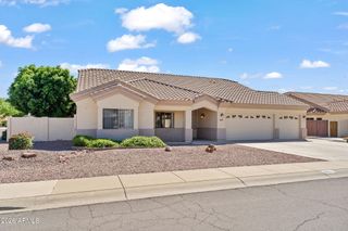 8841 W PORT ROYALE Lane, Peoria, AZ 85381