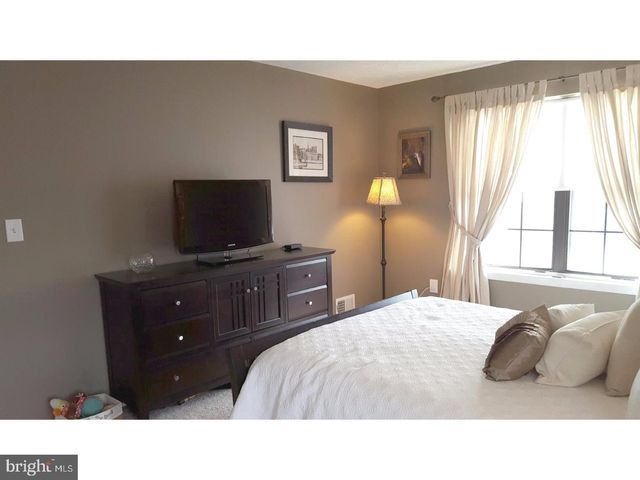 48 RICKARD CT, Lawrence, NJ 08648
