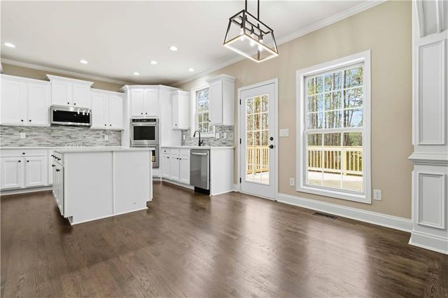 2704 Ivy Circle, Conyers, GA 30013