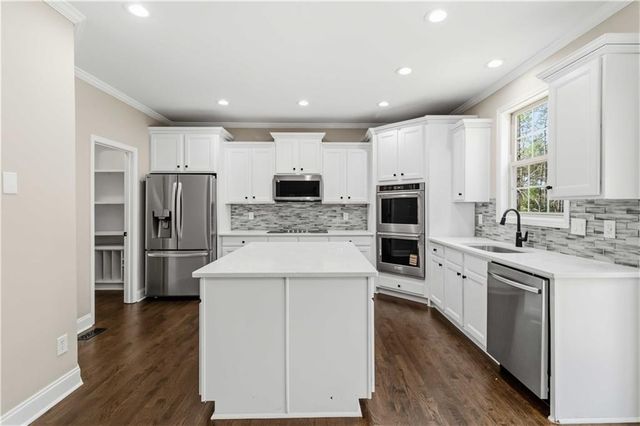 2704 Ivy Circle, Conyers, GA 30013