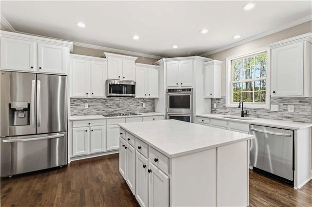 2704 Ivy Circle, Conyers, GA 30013