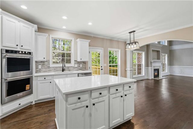 2704 Ivy Circle, Conyers, GA 30013