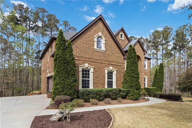 2704 Ivy Circle, Conyers, GA 30013