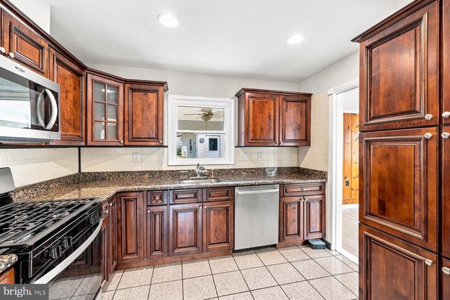 6607 DORSET DR, Alexandria, VA 22310
