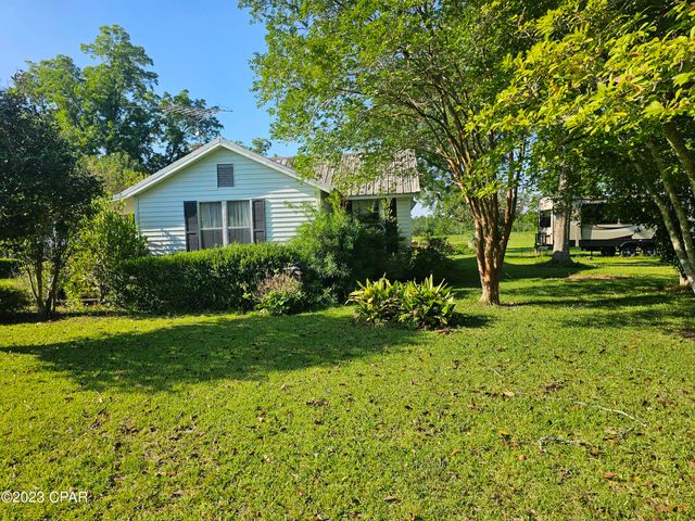 6775 Highway 90, Grand Ridge, FL 32442