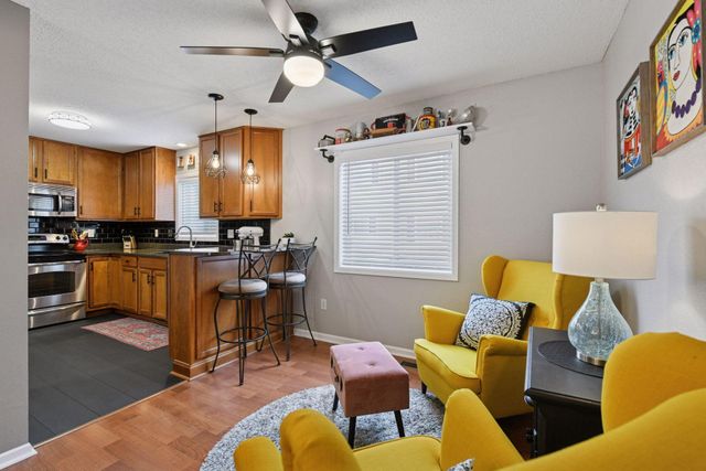 6514 Regency Lane, Eden Prairie, MN 55344