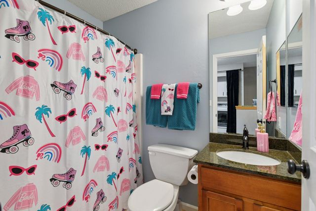 6514 Regency Lane, Eden Prairie, MN 55344