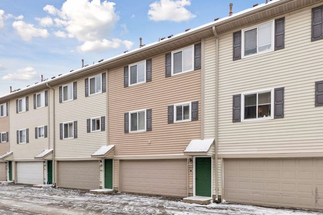 6514 Regency Lane, Eden Prairie, MN 55344