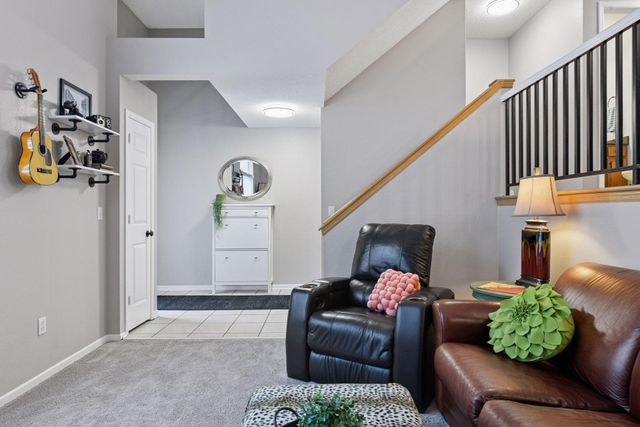 6514 Regency Lane, Eden Prairie, MN 55344