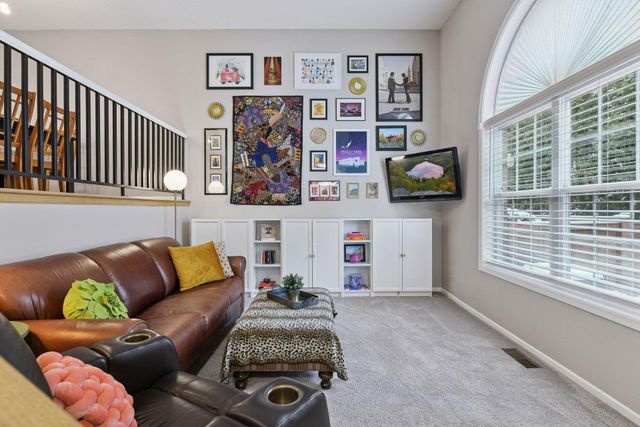 6514 Regency Lane, Eden Prairie, MN 55344