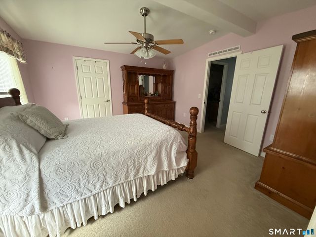 11 Cliff Road, Ledyard, CT 06339