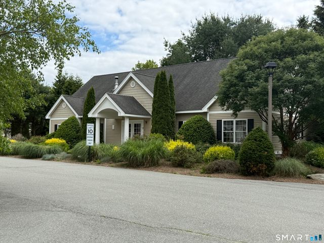 11 Cliff Road, Ledyard, CT 06339